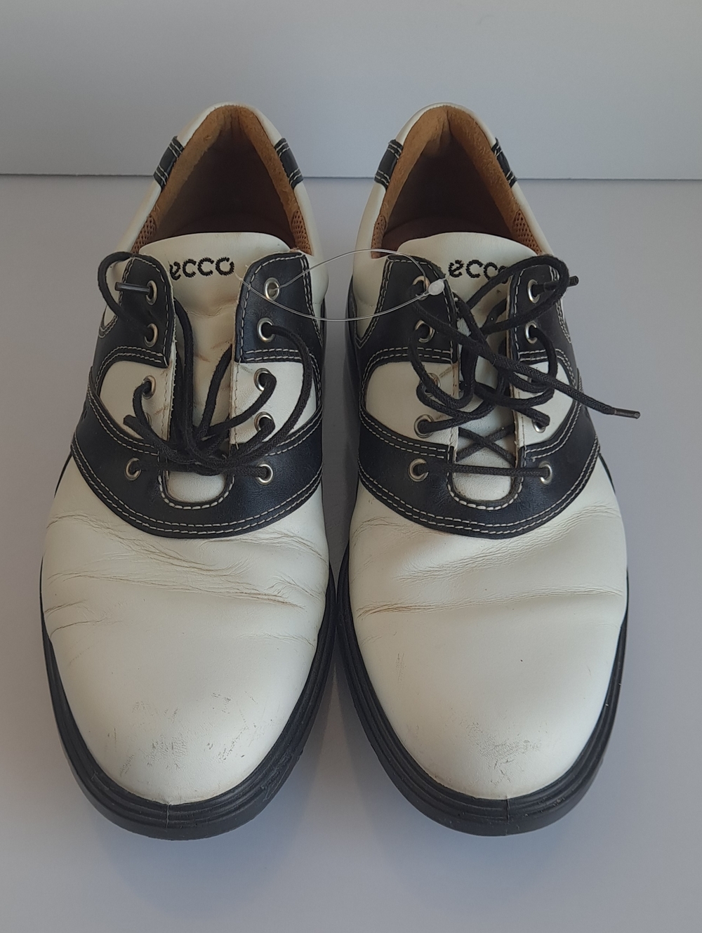 Ecco Men’s Size EU43 / 9.5 - 10 US White and Black Leather Golf Shoes Sneakers
